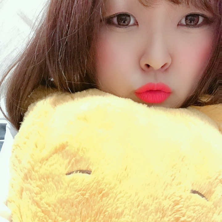 ぬいぐるみ抱いて寝たりしてます♡♡

今日もたくさんのお兄さん方
とエッチなことしたいな🤔🥰👍

いつもイイネ👍ありがとう♡♡