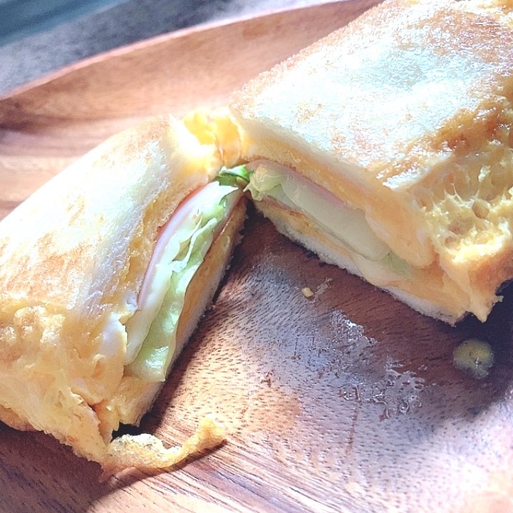 朝ごはんで作ってみた♡♡

これSNSではやってる
フライトーストだよぉ🥰🥰✨

簡単で美味しかった♡♡