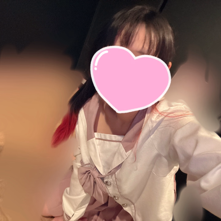 そいえばまだ髪の毛ちょっとピンクです✌️

全部ピンクでもコスプレ映えするだろうな^^

黒髪も好きなので全頭はしませんが^^