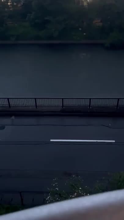 天気が