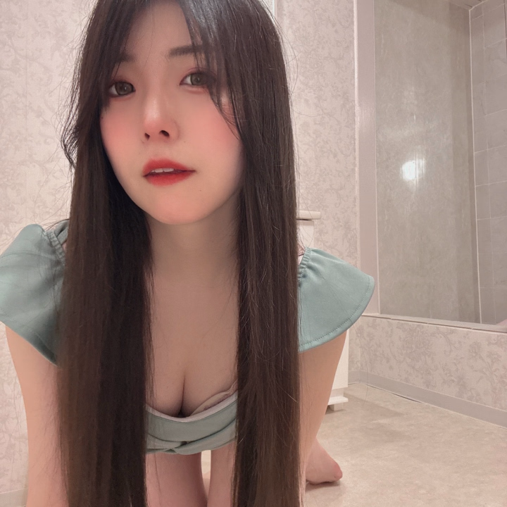 前髪伸びてきた🥹❣️
急遽ですが今日と明日！8:00〜16:00です☺️
お待ちしてますん💌