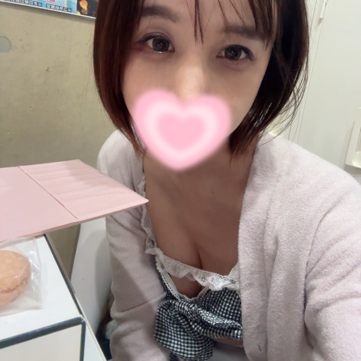 明日の空いてるお時間は！

明日は、
12時から13:20までと、
15:15から18時までが空いています！

明日のご予約ありがとうございます🫶

まだまだお待ちしています！