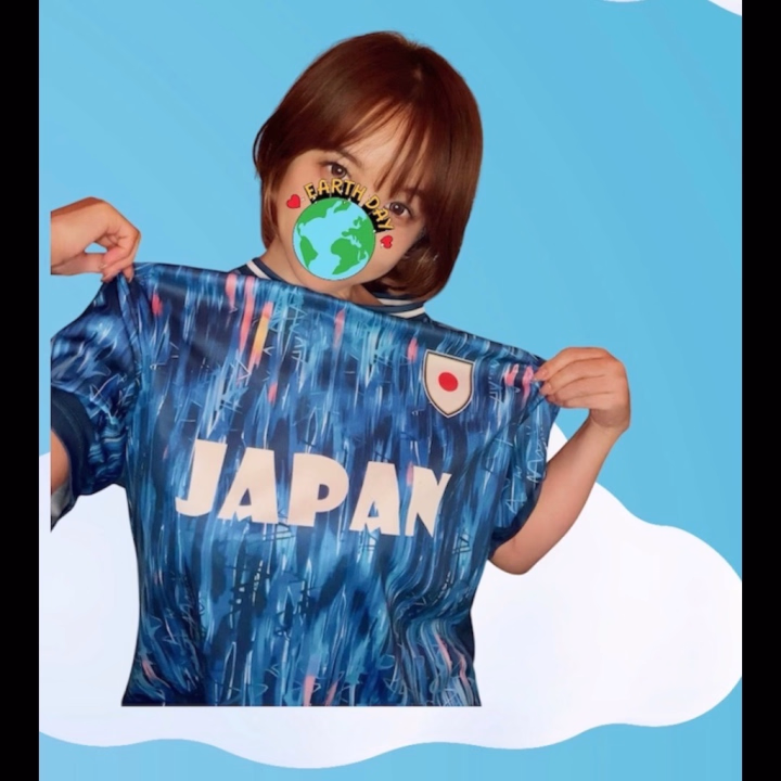 ８人のお兄さんに聞いてみた！
(13,14,15,17日の4日間で)

⚽️🏆予想‼️
と
好きな日本代表選手❣️

⚽️好きなお兄さんたちに教えていただきましたー🤭


ずばり優勝予想は⁉️


もちろん日本に優勝はして欲しいけどと
前置きがあった上で、


フランス🇫🇷4票
ブラジル🇧🇷2票
イングランド🏴󠁧󠁢󠁥󠁮󠁧󠁿1票
スペイン🇪🇸1票

フランスと思うけど、
ポルトガル🇵🇹も強い！ってご意見も！

そして注目されてる期待の日本代表選手🇯🇵についてもお聞きしました！

久保さん2票
佐野さん2票
後藤さん1票
キーパーの彩艶さん1票
上田さん1票
塩貝さん1票
でした！！

勝手にインタビューに楽しく解説付きで答えてくださった皆様ありがとうございました♡
またこれからも好きそうな方に聞いていきたいと思います🤭💗