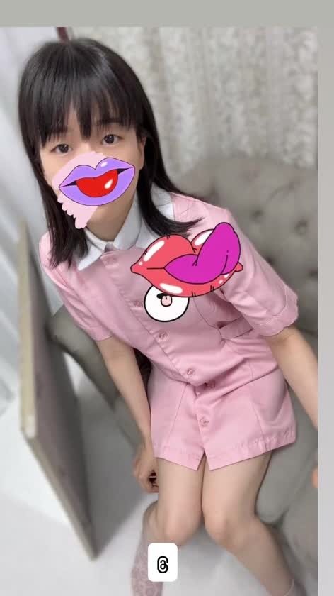 ペロペロー

（ステッカーが触っても反応しなくて、少しペロペロしてるやつがいっぱいいる状況になってます）