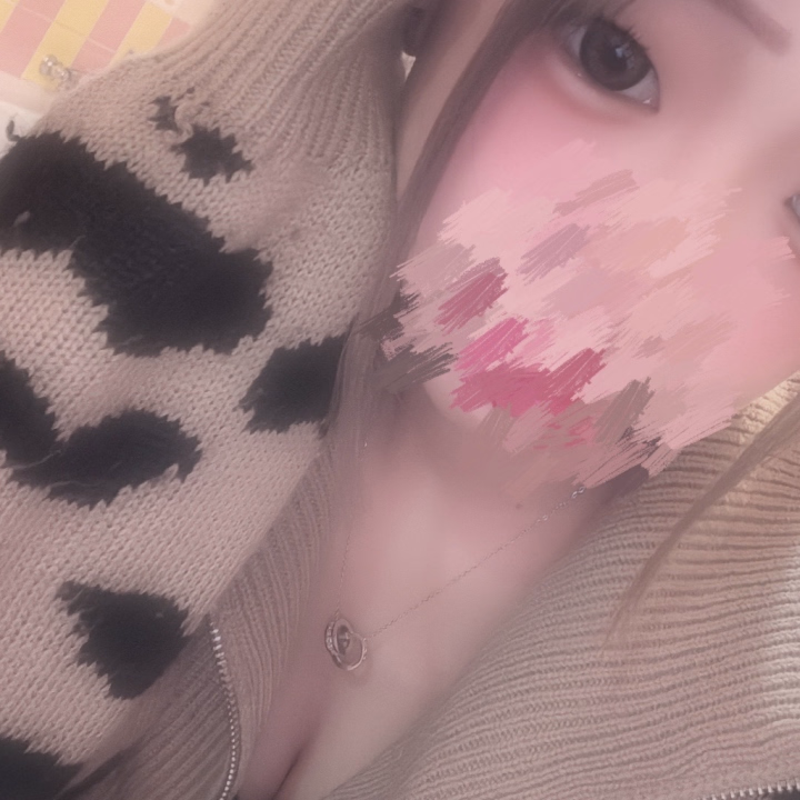 おはよう！

今日も元気に出勤したよ！

今日は12～18までだよ！

今日は風強くて飛んで行っちゃいそう💦

お誘いお待ちしております(*^^*)