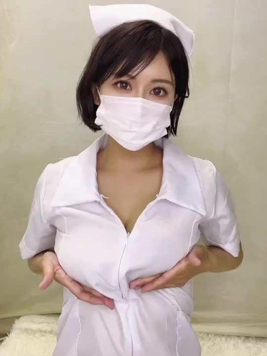 ハロウィンはナースに変身🎃

お注射されたい？？