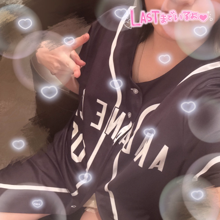 こんばんにゃ🐈‍⬛🌙
№29美颯(ﾐﾊﾔ)です🍼🖤

今日久しぶりにセブンで生チョコ買った〜🍫✨️

値段見ずに買ったらお会計した時

こんなに高かったっけ?!ってなりました…

ฅ(º ﾛ º ฅ)!!

物価高恐るべし…

野球ユニフォームどおです??⚾️

現場にいそうって言われました笑笑

--------------------------------

いつもありがとうございます🌷

本日ラストまで🪽

お待ちしてます🦋.*˚

今週の出勤は11日です🐈‍⬛🐾