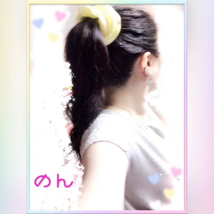 暑い時はポニーテールがスッキリして
いいね〜🐬🌻🍧

黒髪ロングなので見た目だけでも
スッキリさせないとね❗️🤗

🍒のん🍒