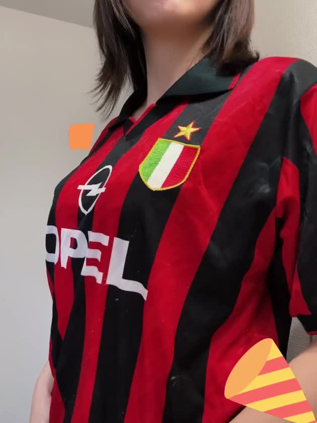6月イベントのお知らせも兼ねてサッカーユニフォームで月・木限定乗車します(*´꒳`*)前回のは消されてしまったので今回リベンジです！いいね＆ギフトの応援よろしくお願いします🎁