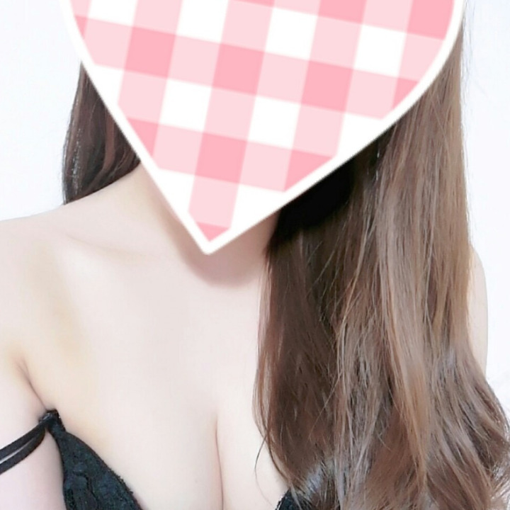 久々の投稿♥
貧乳好きさんはフォローしてね♥