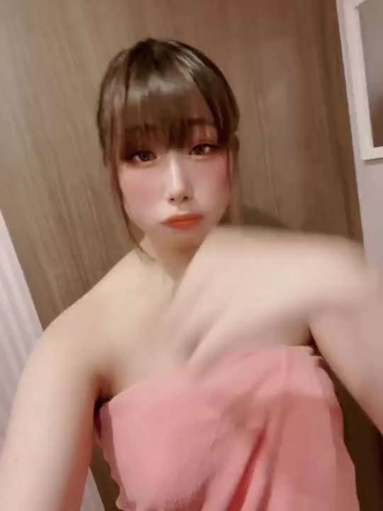 前髪長い💧今年もお世話になりました。来年もよろしくお願いします！