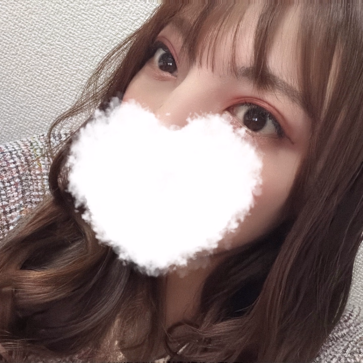 こんばんは♪


つぐみです😊


今日は遅番で出勤しまーす✨