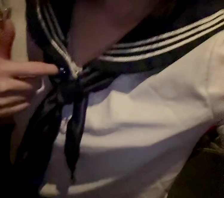 セーラー服、脱がせちゃう？😍