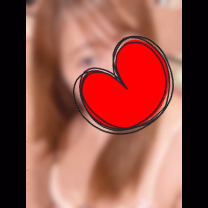 上がりましたーっ🥹
今日もたくさんありがとうございました🤗
時間あっという間で寂しいーー笑
　

崎陽軒のシュウマイ弁当大好物だからほんと嬉しかったー🥺
　
みなさま、差し入れまでありがとうございました🙇‍♀️
　


次の出勤は
21日（日）
暇だよ暇ー笑
遊びに来てくれたら嬉しいですっ❣️


またねっ❣️