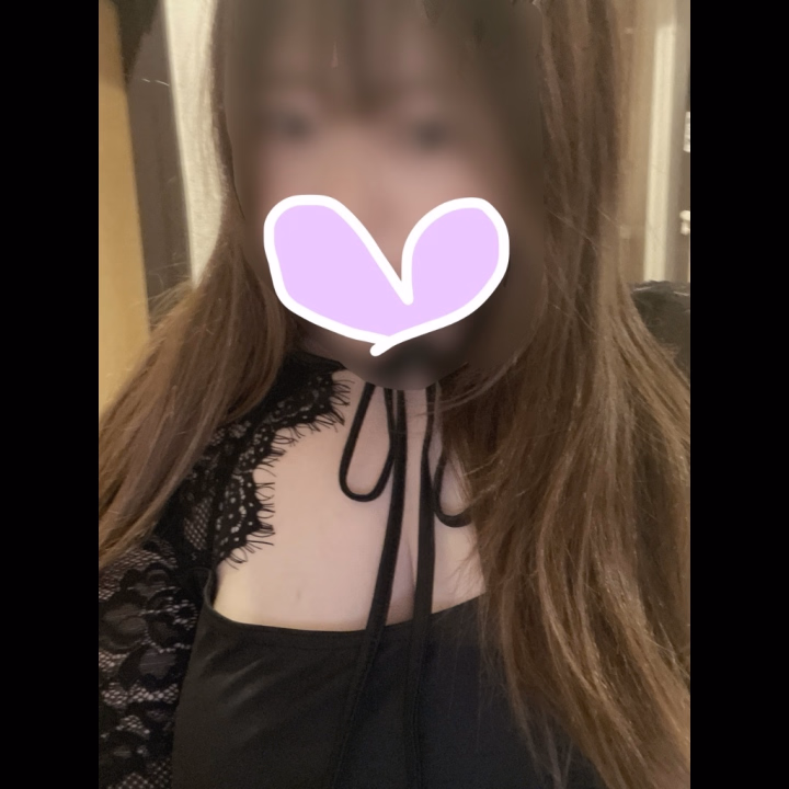 おはようございます☀
無事に何事もなく出勤できました😊
ご予約たくさんありがとうございますー❣️
残り19時半からの一枠になりました🥺
埋めてくれる人居たらいいなー♡
ではお会いするのお待ちしておりますっ🫶