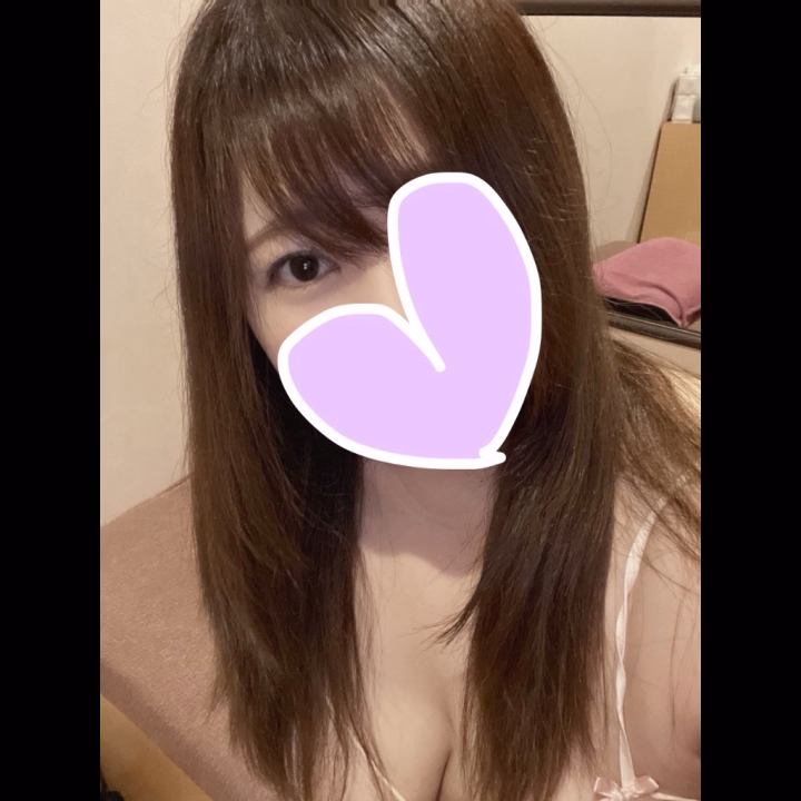 こんにちは！
　
ごめんなさーい💦
　
急に月のものが来てしまったので、
ご予約様のみで上がらせていただきました😭
　
そんな理由にもかかわらず、
遊んでくれた仲良しさま方💛
ありがとうございました☺️💕
また会いに来てくださーい💛
　


来週の日曜また出勤するので
遊びに来てくれたら嬉しいですっ💛
　
9時半から14時まで🈳あります❣️