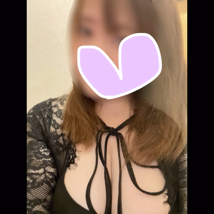 おはようございます🌞
出勤しました❤️
18時までいまーす❣️
よかったら遊び来てねー😊