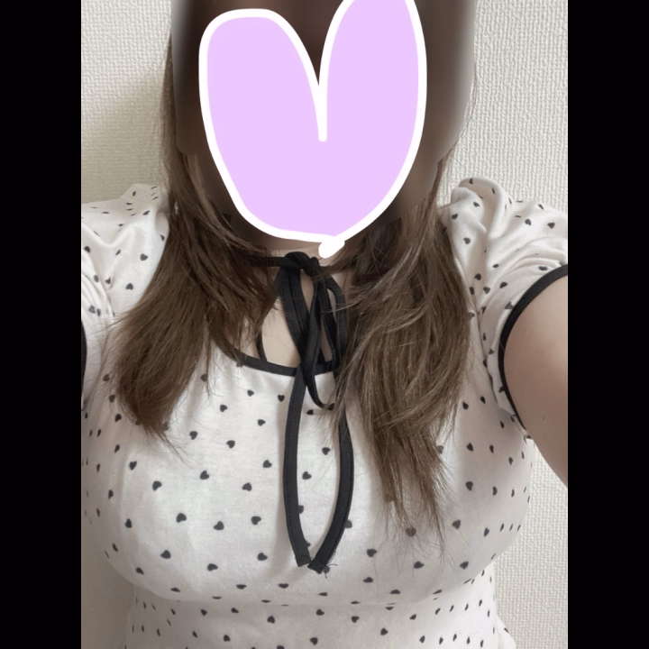 おはようございます☀ 
　
たまには私服でもって思ったんだけど、
通販で可愛くて買った洋服、
思った以上に乳が目立っちゃうから
着れないなーー……
　

これもっと可愛い女の子に
着せたい欲すごい(´Д` )
はぁはぁしちゃうわー笑

　
さて！
久しぶりの女子会行ってきまーす☺️

　
はあはあしてきまーす笑


　
あっ、日曜、
ご予約くれたお客さまありがとうー💛
神すぎー💛
午前中、ガラ🈳だから遊びに来てくれたら嬉しいですっ❣️


　
ばいばーい🙌