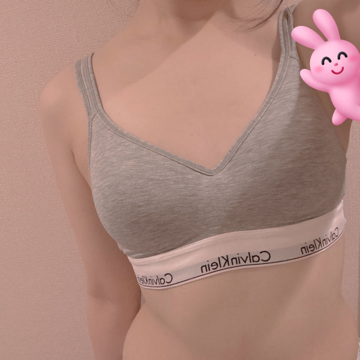 こんばんは☁️

GWは3日に7-15時で出勤します✌️

ご予約お待ちしてます😘