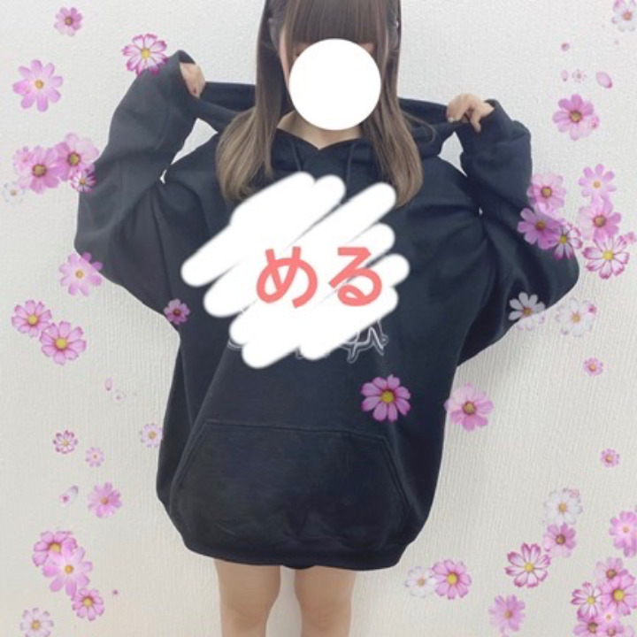 花びらいっぱい散りばめてみたものの
なんだかよく分からない写真に😅
お誘い待ってます🥺