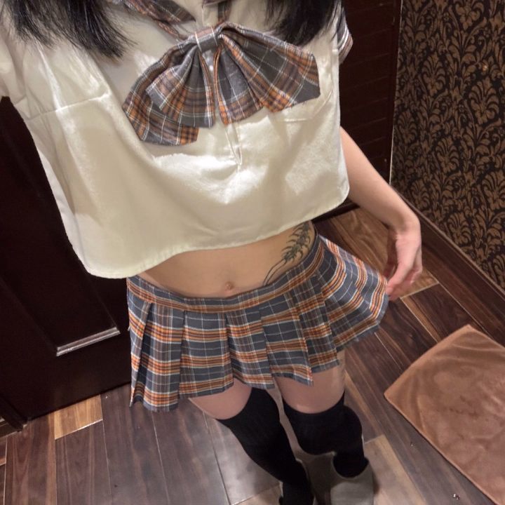 明日から３日間限定❣️








こんばんは🌙まりなです〜🎵
明日から３日間だけ出勤させてもらいます🤍事前予約あるとモチベーションに繋がるからこの前会えたお兄様も、そうじゃないお兄様も待ってるね...◟( ᵒ̴̶̷̥́ ·̫ ᵒ̴̶̷̣̥̀ )



台風も来てるし、ド平日➕短い日数だけどたくさんお兄様に構ってもらいたいです🤍
少しでもおにいさまに元気と癒し届けたいです🕊


この出勤の次は7月入ってからになってしまうかも(´._.`)もうちょっと早く来れたら来たい気持ち✊🏻



ではではいわきに向かいます〜、また明日待ってます〜⭐️







🎀まりな🎀