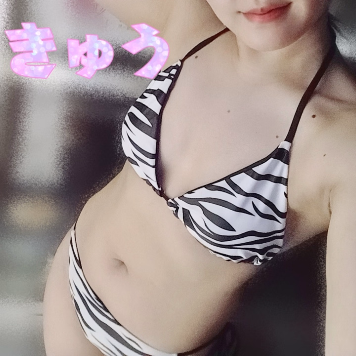 おこんばんは~っ♪
空き枠少しあるのでお問い合わせお待ちしてますっ🥒💕
明日以降のご予約もお待ちしてますよー♡
25日はリクエスト出勤なので
もう埋まってます!
本指のみんなに
聞いてもらいたい話あって
もー!!!!!
モヤモヤするぅ!!!!!w