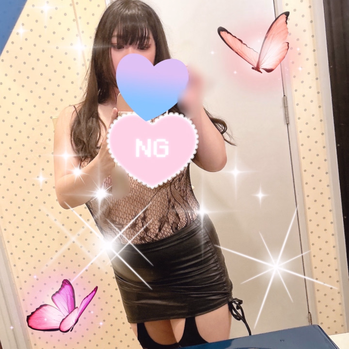 今週の
18日17時～23時まで出勤します💜
時間が合えば、遊ばれに来なさい🤗

待ってるわ😘