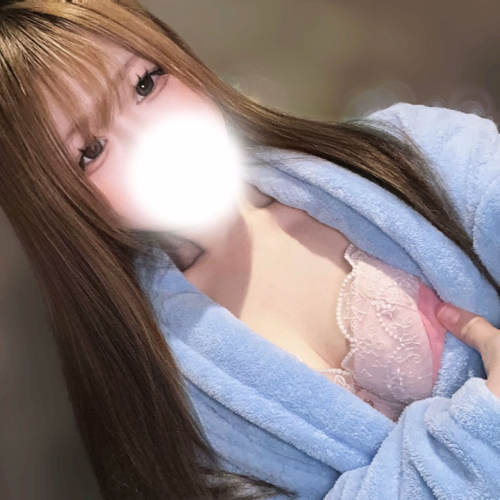 むぎゅってしないと谷間作れないけど、
その代わり綺麗さには自信があるよ💗

いーっぱい優しく触って舐めてほしいな？


💘ありす💘