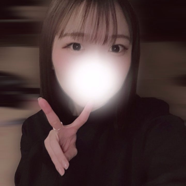 こんにちは〜！

今日も元気にラストまで出勤です🫶🏻

今月20日以降出勤が減るので
お時間合うお兄様は
前半に会えたら嬉しいなっ！💞

お誘い待ってます✨

みく🎀