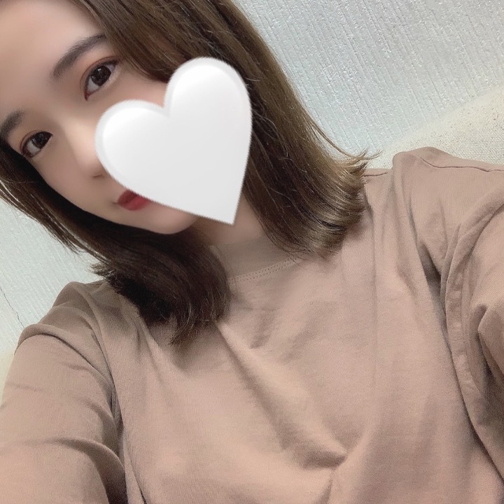 こんにちは〜まおです🍒🍃

今日出勤です〜🐰

今日はずっと雨みたいで嫌だね😭💦

寒いし、雨だし、
大変だけど会いに来てくれると嬉しいです😋

今日で一週間終わりのおにいさんも
明日もお仕事のおにいさんも
一緒に楽しい思い出作りませんかっ💋🤍

ぜひぜひお誘いお待ちしてます🥰