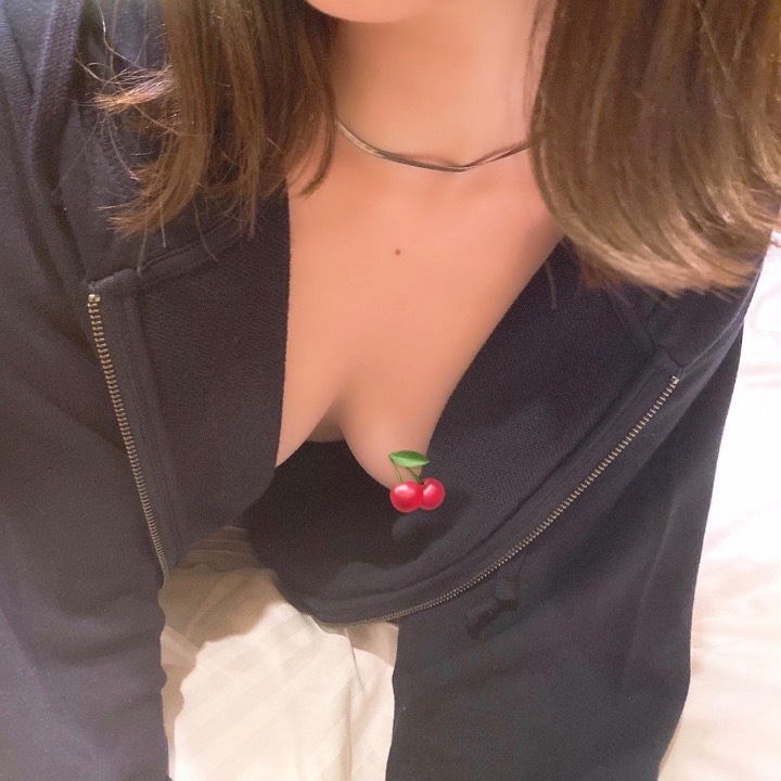 ちぇりー😳🍒
