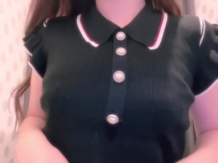おっぱい❤️
乳首の色は想像にお任せします❤️