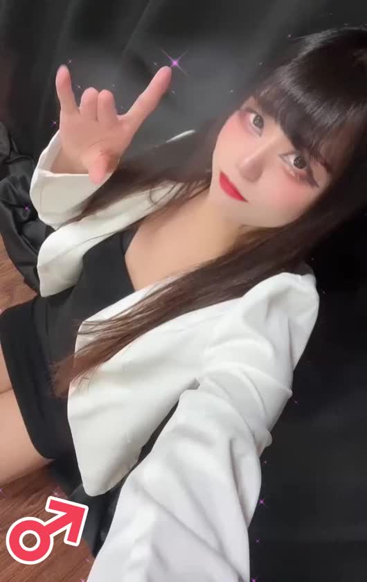 最初はじっくりゆっくりほぐしながら

アナルに私の指が自然とのみ込まれていくように

指の根元まで挿れたら

感度が上がっていくのに合わせて

だんだんとはげしく、、気持ち良く、、

脳汁がとろけだしそうです🎶💗