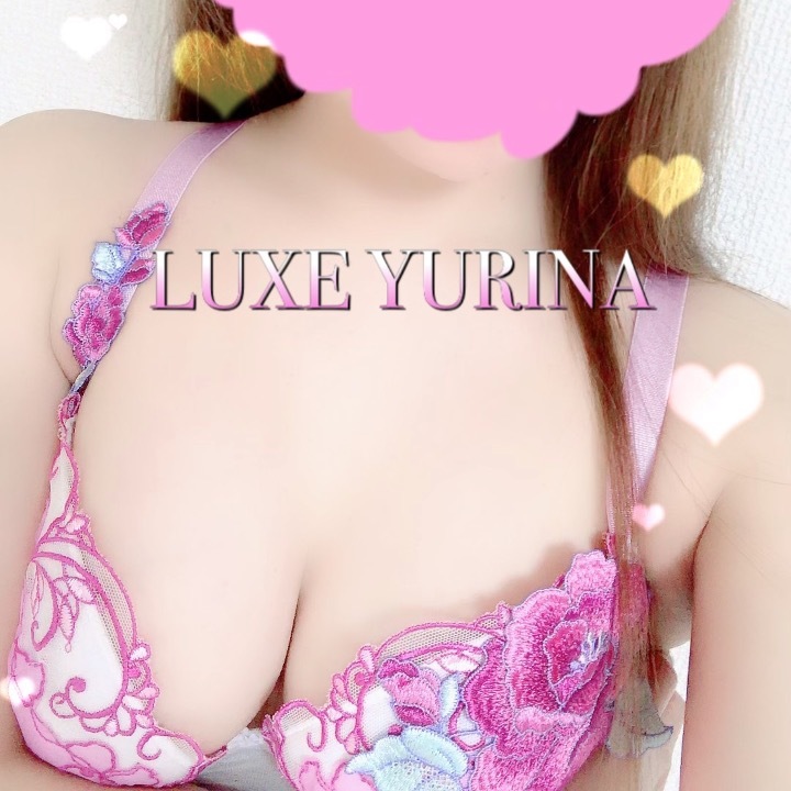 1番お気に入りのピンク💗
今日は花粉で目が痛い🌸