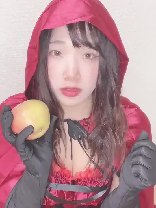 沢山のギフトで応援してくれないと毒林檎でせりかのこと夢中にさせちゃうぞ？沢山の応援お待ちしてます😘