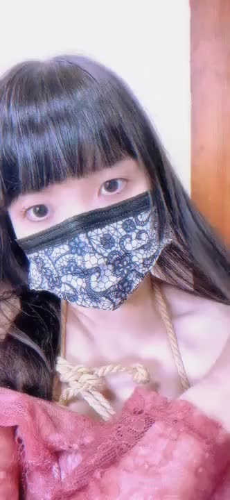 Ｍ嬢に似合うのは、やっぱり縄の下着🥰💖 お散歩するのはちょっと恥ずかしいけど😳 私にはおあつらえ向きでしょう？😘💓💓💓 イベントももう折り返しも過ぎましたが😂 今からでもいいね👍🏻❤️5️⃣ポチと、限定プレゼント🎁で応援してください❣️❣️