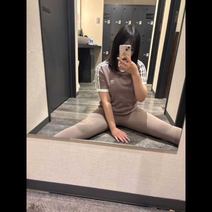 🎀🩷パーソナル❕


今日も朝からさきちゃんと
トレーニング頑張りました💪

めちゃくちゃしんどかった！！笑

スクワット100回できたよお😭