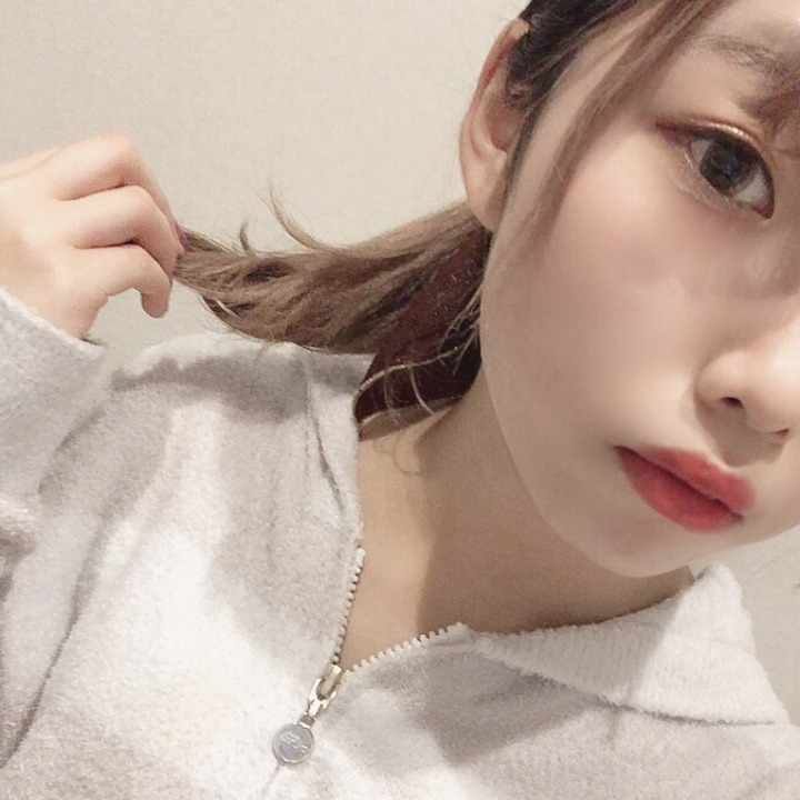 こんにちは!
ゆうなです❗️
今日18時半までお店にいます😳
お時間合う方は遊びに来て下さい✨