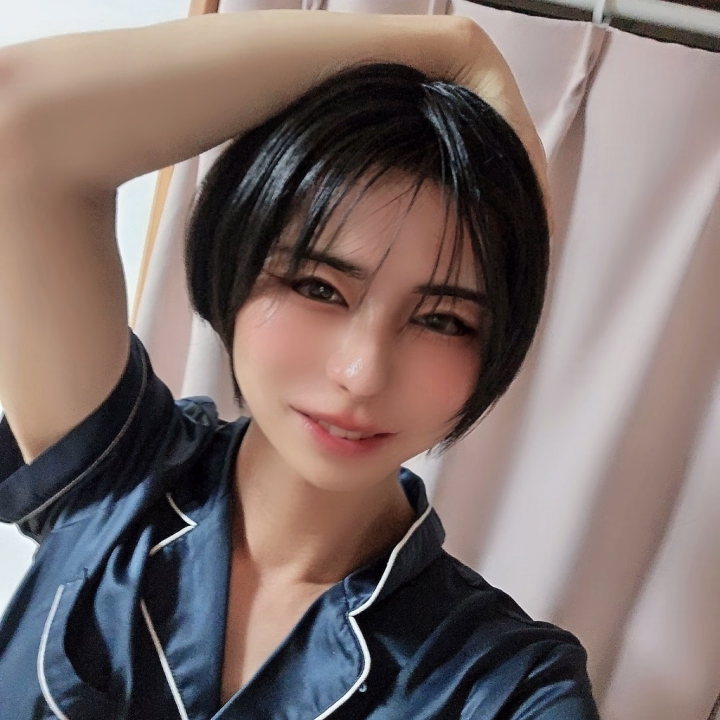 こんばんは♪
ちょっと最近忙しすぎるよ～💦
でも今日は髪切ってきた❗
シャワーが楽チン☺️
おまけにかわいい✌

～お知らせ～
6月25～27日は大阪梅田店、6月28日は名古屋店に出張しちゃいます❗
ランクアップ前ラストのシャッフルなのでこの機会にぜひ✨

👇️  ちかとのチャットは  👇️
👇️  ヒメ チャンネルで♪ 👇️
https://hime-channel.com/profile/rq1zg4