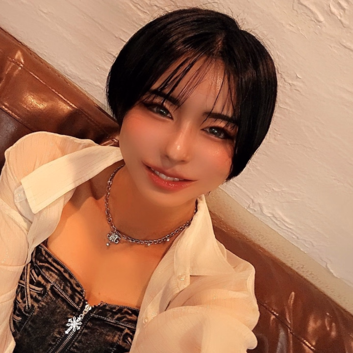 先ほど出勤しました!
今日はいまのところ16時半からの予定は空いているから、遊びのお誘いまーすっ😆
それでは今日もよろしくお願いいたします!
👇️ ちかとのチャットは 👇️
👇️ ヒメ チャンネルで♪ 👇️
https://hime-channel.com/profile/rq1zg4