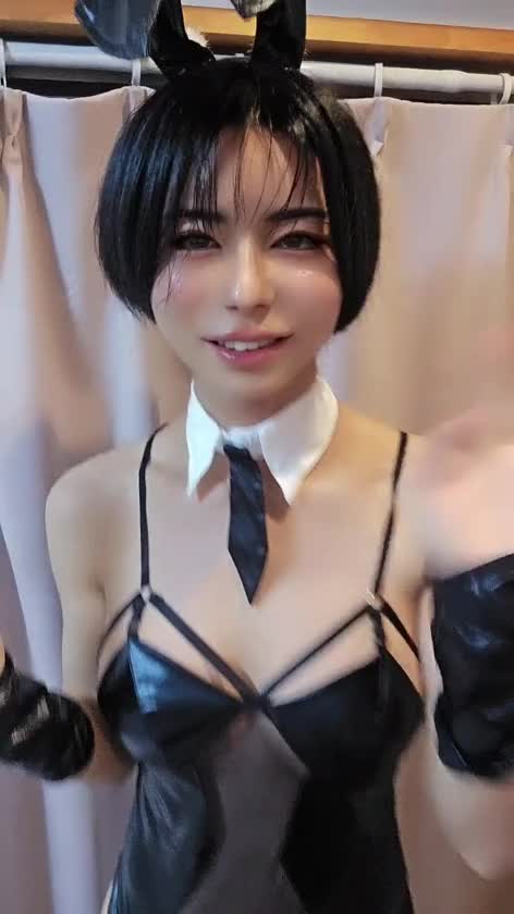 こんばんは♪
コスってヒメハロ、参加しました❗
ハロウィンといえばバニーちゃんだよね～～🥰🥰🥰
おかしをくれないと、エッチないたずらしちゃうよ～～👻✨
こんなこといったら誰もおかしくれない気がする🤭

👇️  ちかとのチャットは  👇️
👇️  ヒメ チャンネルで♪ 👇️
https://hime-channel.com/profile/rq1zg4