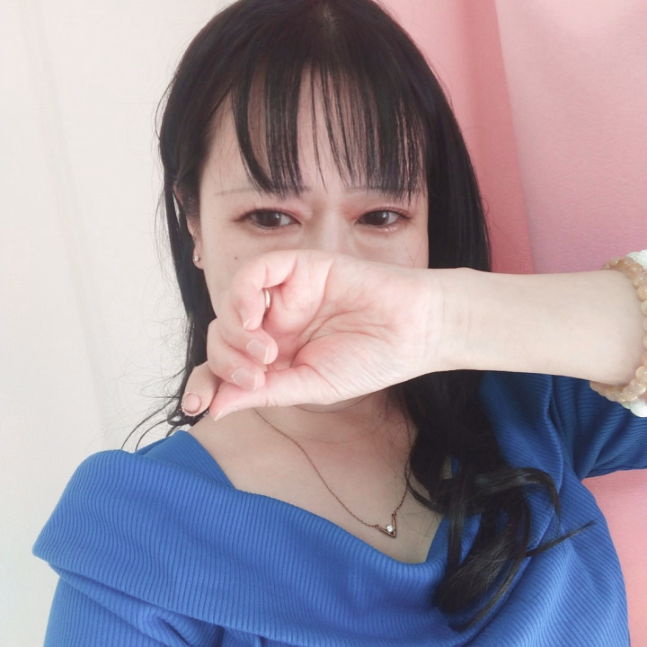 おはようございます❤️

本日も元気に出勤してますよ💓

23時30分ラスト受付まで出勤していますのでお時間のタイミング合うお兄様方からのエッチなお誘いたくさんお待ちしていますね💝
