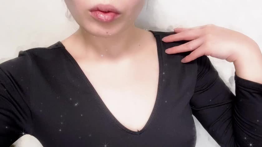 よーくみると、、🤭︎💕︎︎フォロー推しうちわ限定アイテムで応援してくれたら嬉しいです🥰