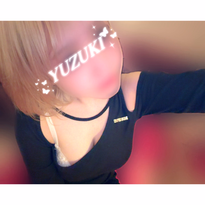お部屋います🪽

今日は生憎の雨だね☔️

でも雨の音好き〜🩵
お外は出たくないけど(￣∇￣)

本日も23時まで愛の対戦待ってます💌