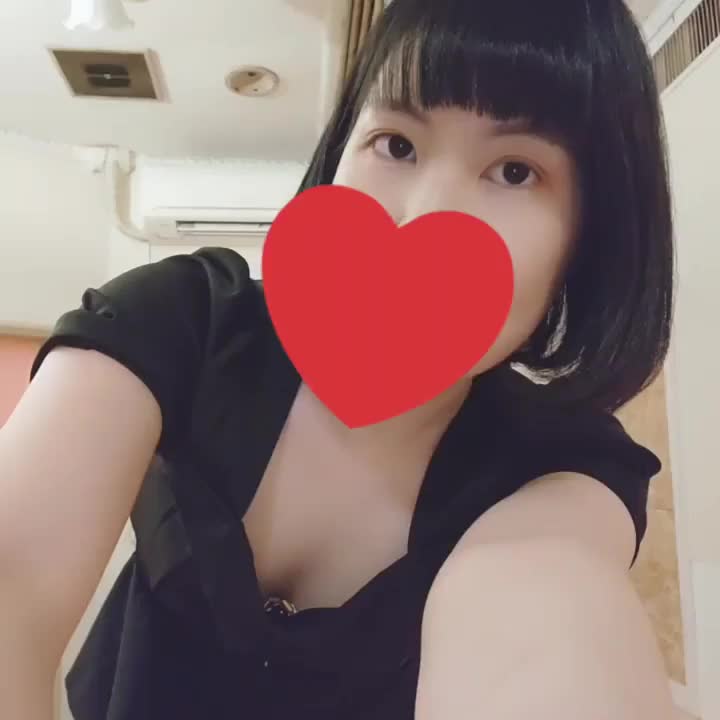 2023年内最後の出勤、無事受付終了して退勤しました〜✨11月からお店に復活して2ヶ月でしたが沢山のお兄様と楽しいひと時を過ごすことが出来て嬉しかったです( *´꒳`*)2024年もよろしくお願いします(⁎ᴗ͈ˬᴗ͈⁎)年明けは1/3(水)11:00~19:00でお待ちしております🫶では、良いお年をお迎えください.*･ﾟ
