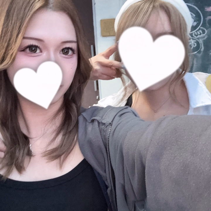 🤍あ み × の ど か🤍


久々の3人大集合‼️

今回も呼んでくれて感謝🥲🤍


今回も笑いながらたくさんご飯食べてたけど

なかなか白米こなくて

みんなしてもどかしい時間過ごしたね😂

やっぱり白米が大優勝なのかも🏆笑


何食べても美味しかったし

今日はあみが1番少食だったから

乙女なのかもしれない(ᴖ ̫ᴖ )♪


ハロウィンのチョコ可愛すぎたから

大事に食べるね🥺🎶

多分可哀想な食べ方にはなるけど🥺笑


今度の集合も楽しみにしてるね🎶



あ み 🧸⸝⋆*