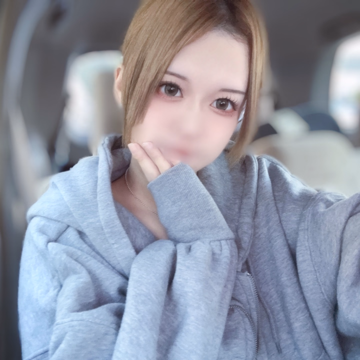 きょも元気に出勤です‼️


スタートからお誘いありがとうだよ~🤍


昨日待機中にお散歩がてらお買い物行ったら

何故か既に筋肉痛で

運動不足を感じている今日この頃( ^ᵕ^)


え‪❤︎︎ちな運動で

運動不足解消させてね🥺笑



今日も沢山お誘い待ってるよ~‼️



あ み 🧸⸝⋆*