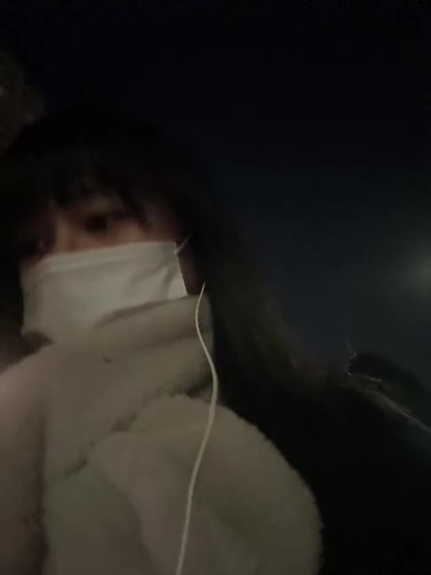 普段は歩くの遅すぎ人間ですが🫢
急いでる時は謎にめちゃくちゃ早歩きできます笑