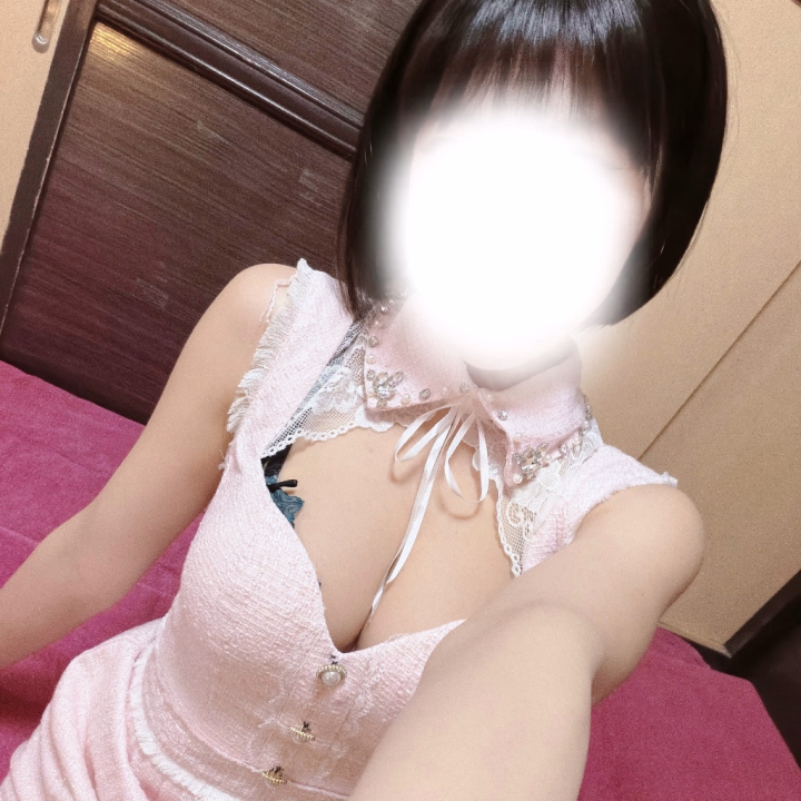 出勤にょっ

今日もたくさんありがとう🥹

みんなゆっくりしてる？？？
るきはお外あったかくてルンルン✌🏻

今日もみんな楽しみに待ってるよ☺️


ではではよろぴくぅ