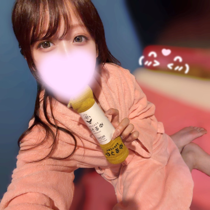 今日も会いに来てくれたお兄さんたち、ありがとう♡

久しぶりの水戸だったけど、
久しぶりのお兄さんたちにもたくさん会えて嬉しかったな〜！

そしてサウナ好きの仲良しのお兄さんからは、
今日はなんとタオルをいただきました🧖‍♀️✨

前にもらったサウナマットはしっかり愛用中なので、
これでさらにサ活がはかどりそう♡
いつも覚えててくれて本当にありがとう！

こうやって好きなことを覚えててくれたり、
久しぶりでも変わらず会いに来てくれたり、
改めて幸せだな〜って感じた1日でした。

まだまだ水戸楽しむぞ〜♡

お問い合わせ、ご予約もお待ちしてますっ♡